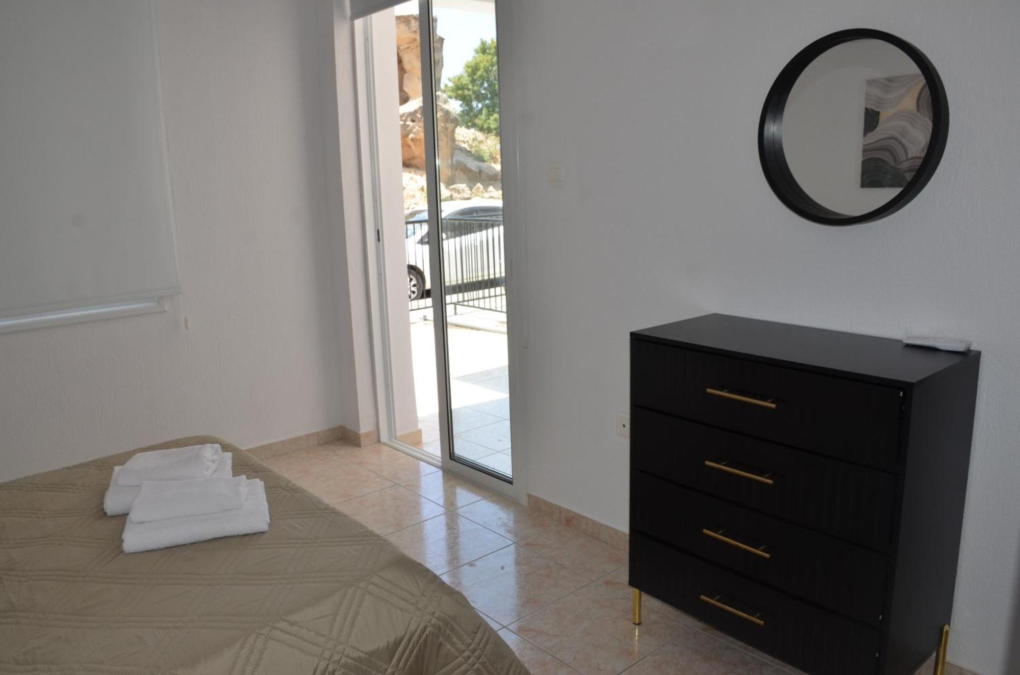 Laertis Apartments - By Imh Travel & Tours Paphos Luaran gambar