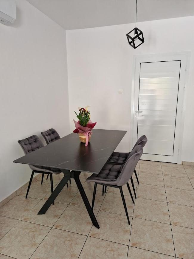 Laertis Apartments - By Imh Travel & Tours Paphos Luaran gambar