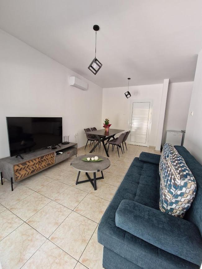Laertis Apartments - By Imh Travel & Tours Paphos Luaran gambar